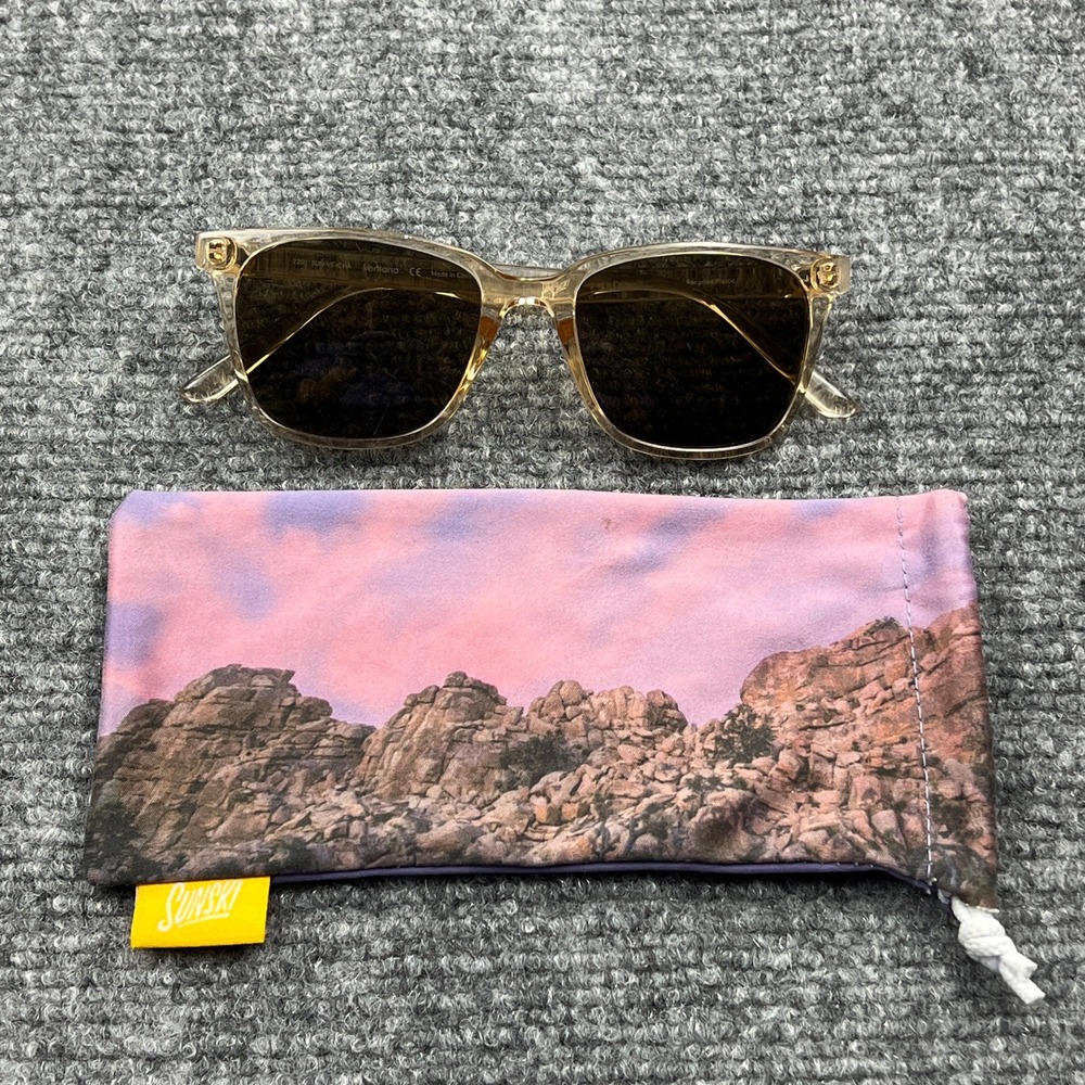 Sunski Ventana Sunglasses Champagne Amber Square Recycled SuperLight Polarized